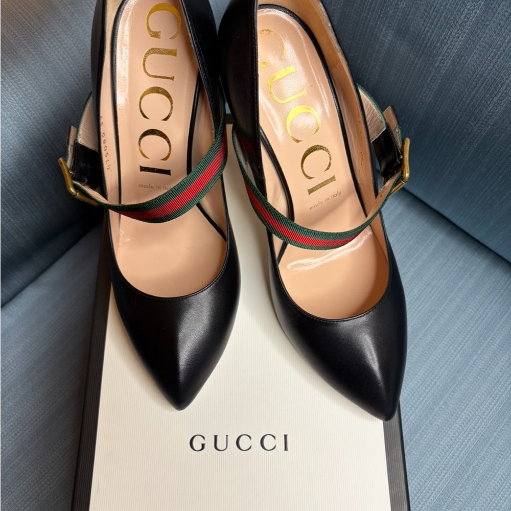 Authentic Gucci Sylvie leather pumps in black Mary Jane web strap Like New size - Picture 5 of 8